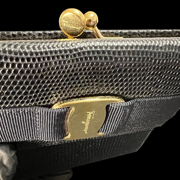 Ferragamo Dark Navy Lizard Print Kisslock Trifold Wallet W/Box & Dust Bag A208 - Picture 11 of 11